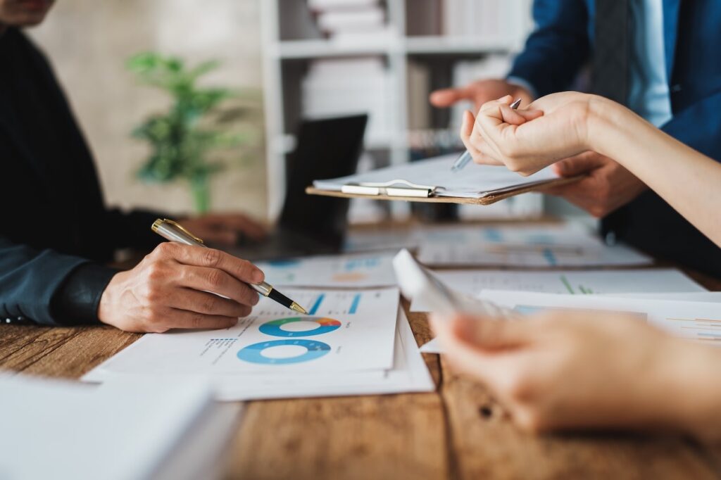 financial reporting banner